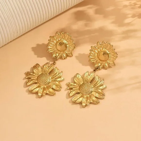 🆕 Women Gold Delicately Designed Earrings 18K Elegant Pearl Sunflower Jewelry - Picture 5 of 7